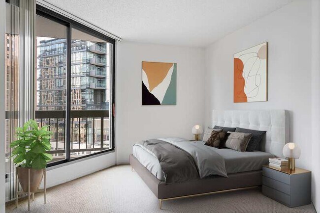 Building Photo - 829 N Dearborn St