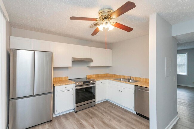 Building Photo - 3309 Falls Creek Dr