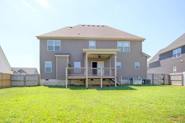 Building Photo - 332 Bluebriar Trc