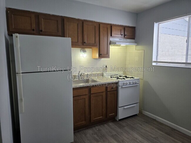 Building Photo - 3233 Ashby Rd