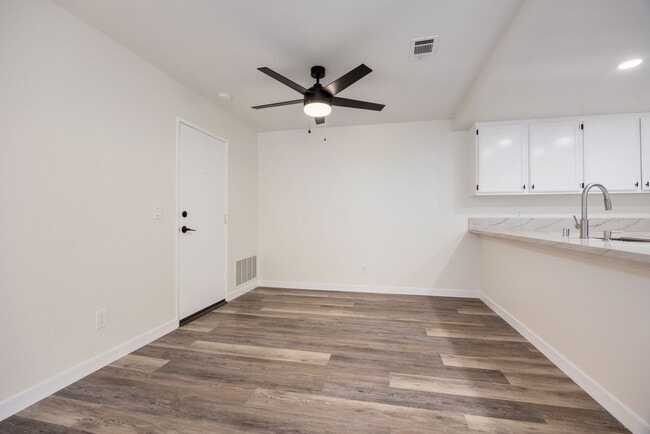 Building Photo - 243 Flame Tree Pl