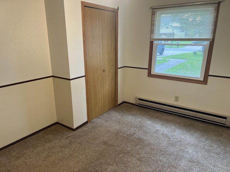 End Bedroom - 5633 Opal St