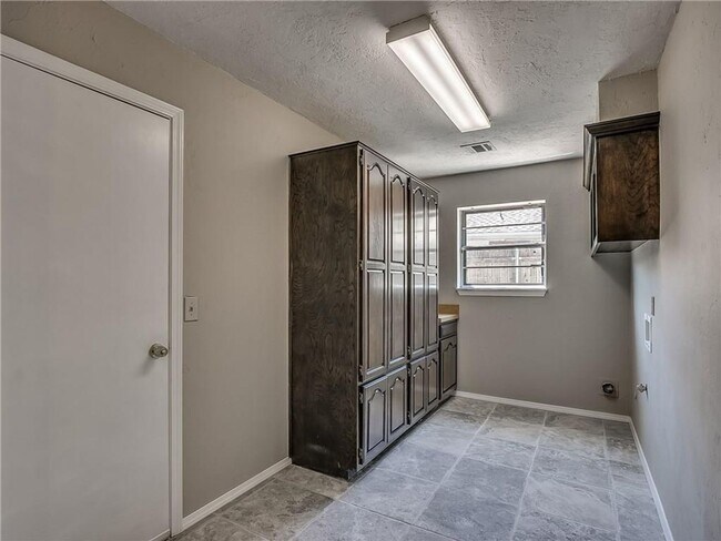 Building Photo - 2325 NW 119th St