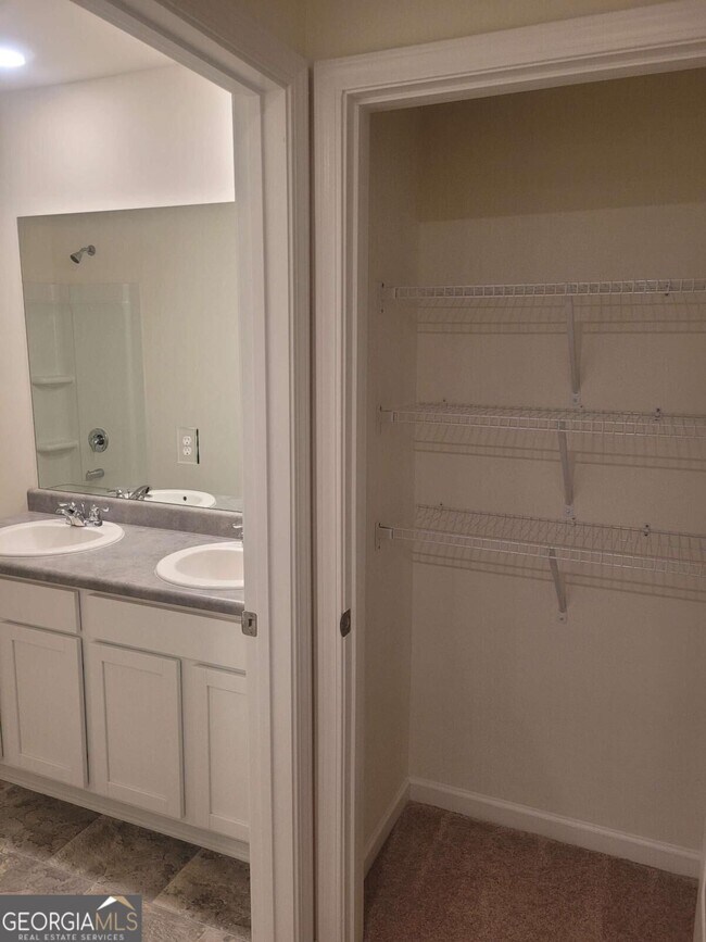 Building Photo - 2021 Vidalia Ct
