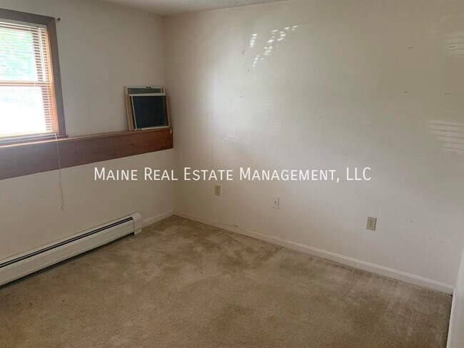 Building Photo - 385 Pine St