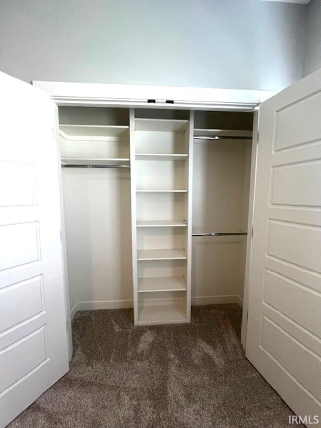 Building Photo - 3796 High Pointe Dr