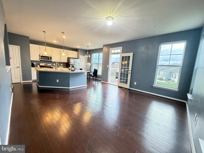 Building Photo - 5914 Krantz Dr