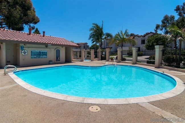 Building Photo - Beautiful 2bd/2bath townhome in Cambridge Terrace Community.