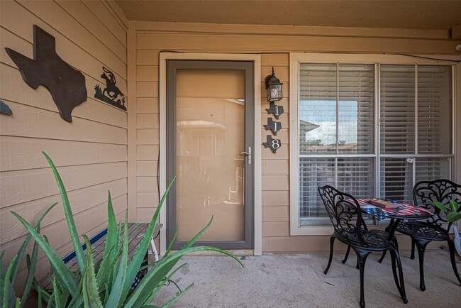 Building Photo - 1505 Ward Rd