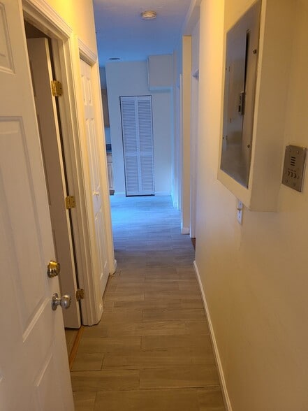 Building Photo - 2 Kilmarnock St