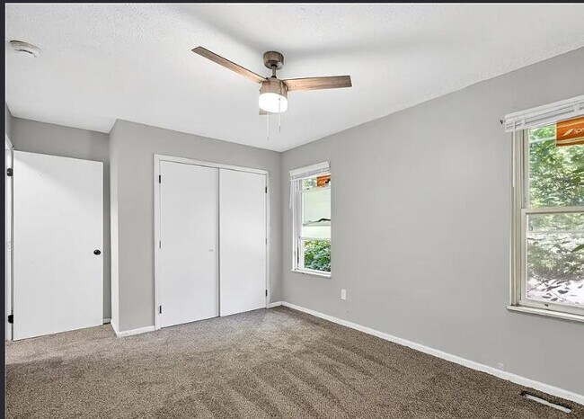 Building Photo - 9509 Pratt Ave