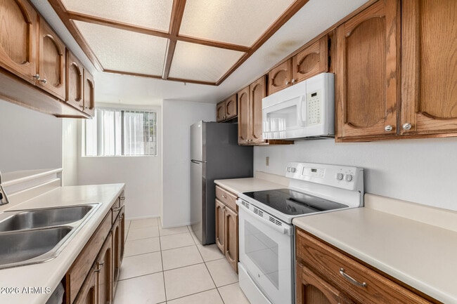 Building Photo - 7510 E Thomas Rd