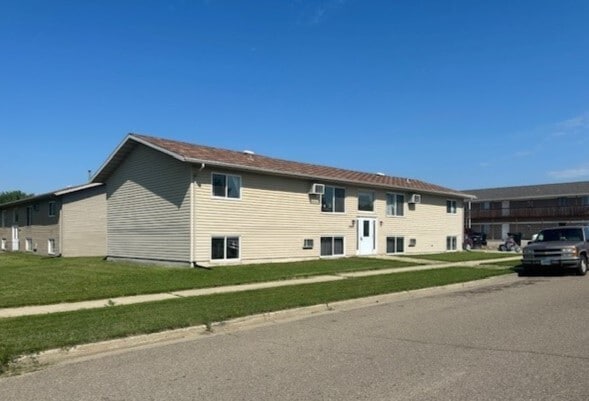 Building Photo - 1007 13th Ave W