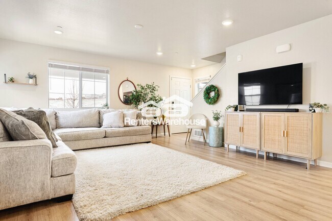 Building Photo - 320 Marshall Mews