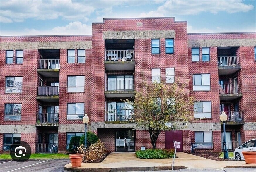 Primary Photo - 14 Heron St