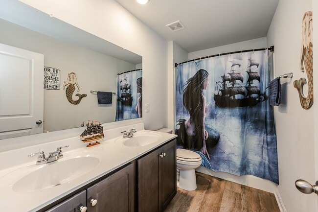 Building Photo - Home in The Arbors with FREE December Rent!*