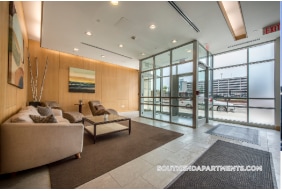 Building Photo - 601 Albany St