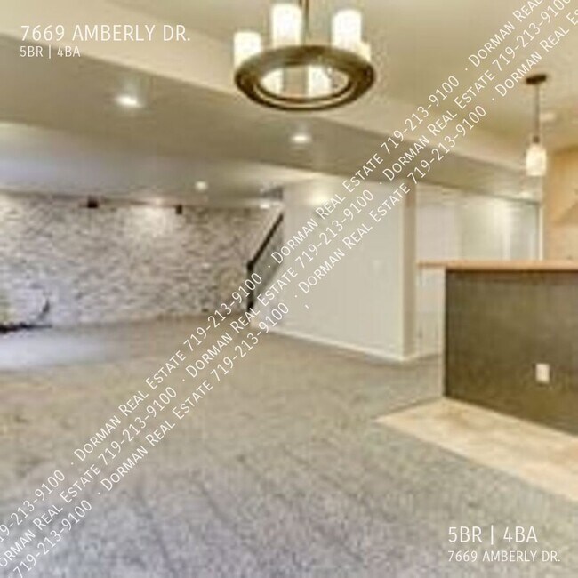 Building Photo - 7669 Amberly Dr