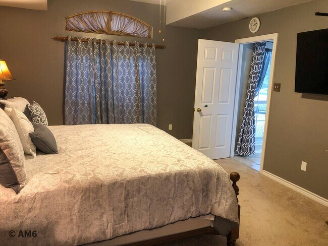 Building Photo - 1204 Chesapeake Ln