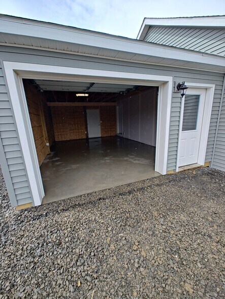 Building Photo - 5211 Williamee Rd