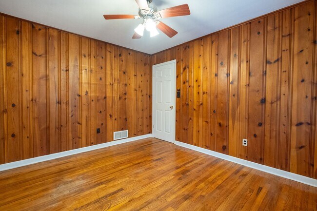 Building Photo - Charming Eastside Home Near UGA Vet School