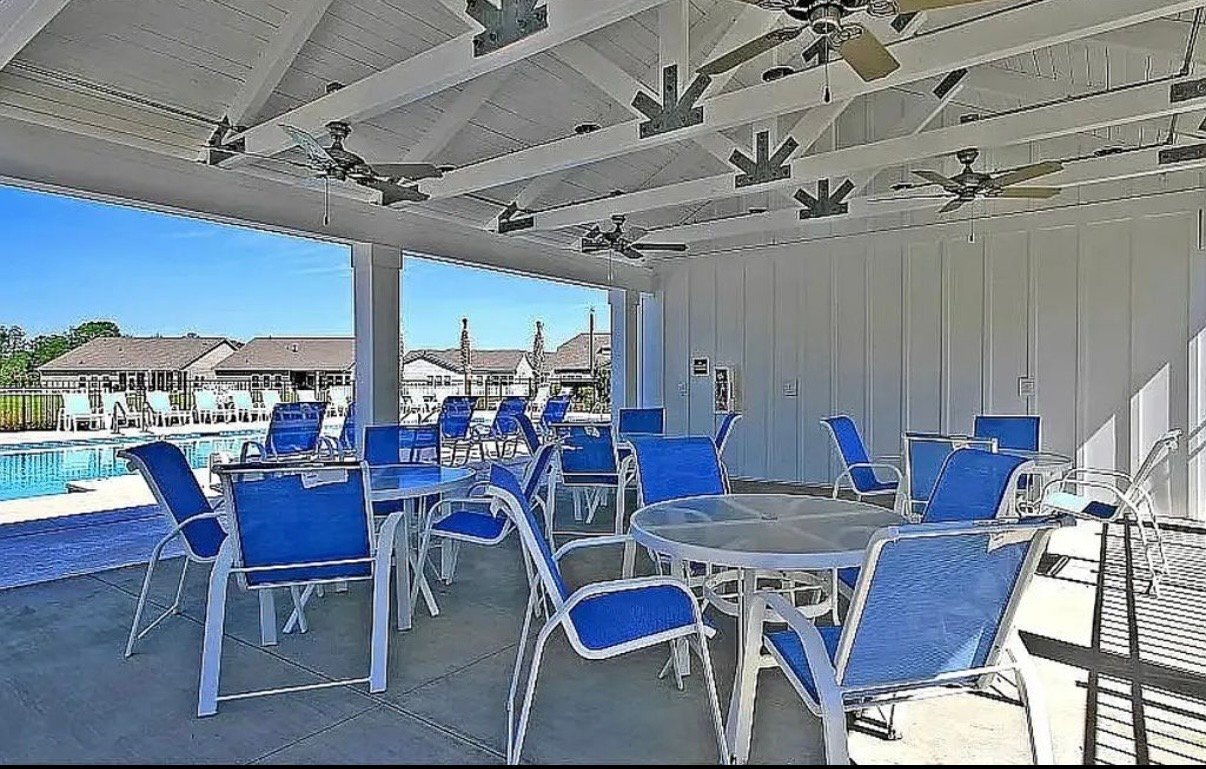 Building Photo - 728 Isle Verde Dr