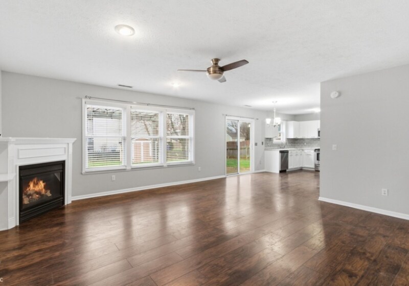 Building Photo - 10870 Balfour Dr