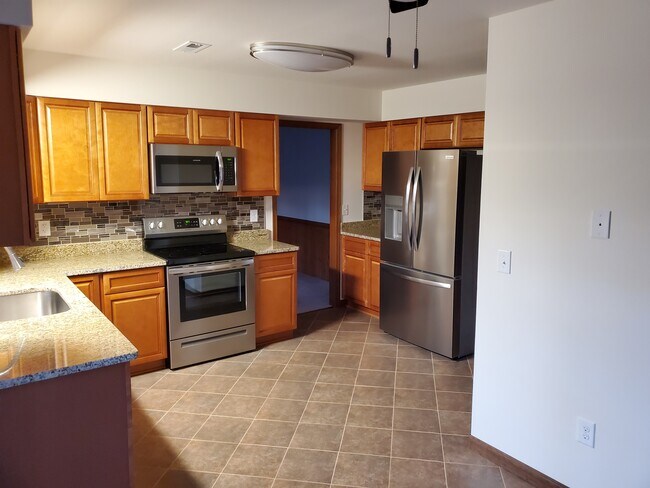 Building Photo - 1402 Milestone Dr
