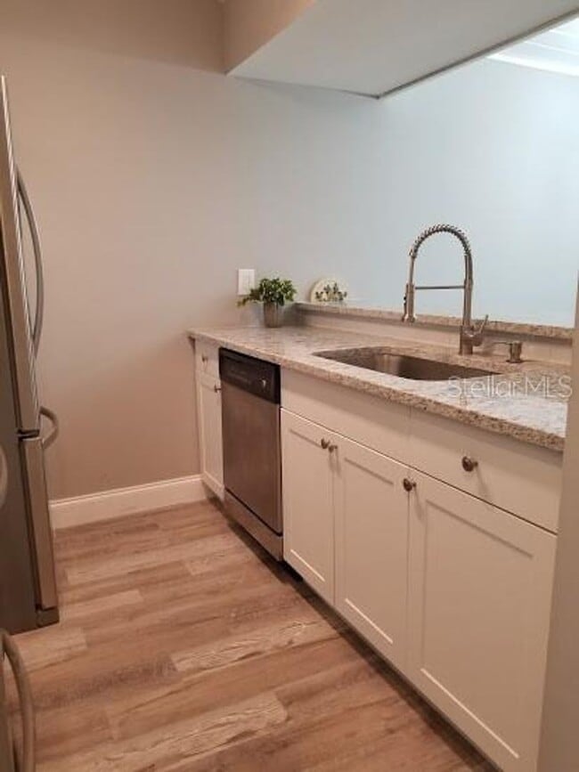 Building Photo - 5101 Eaglesmere Dr
