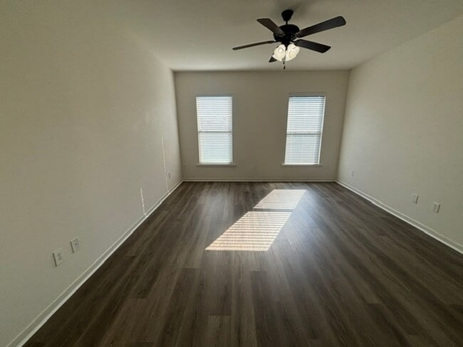 Building Photo - 18328 Crows Nest Dr