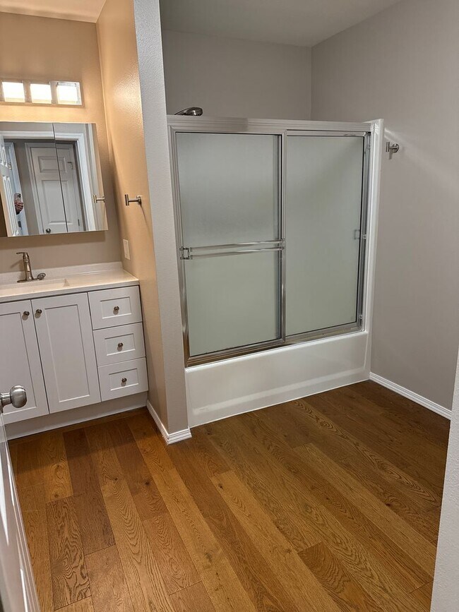 Building Photo - Great 55+ Condo