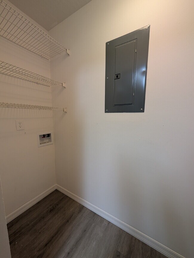 Building Photo - Spacious 3-Bed, 2-Bath Condo Oasis in Beautiful Suntree