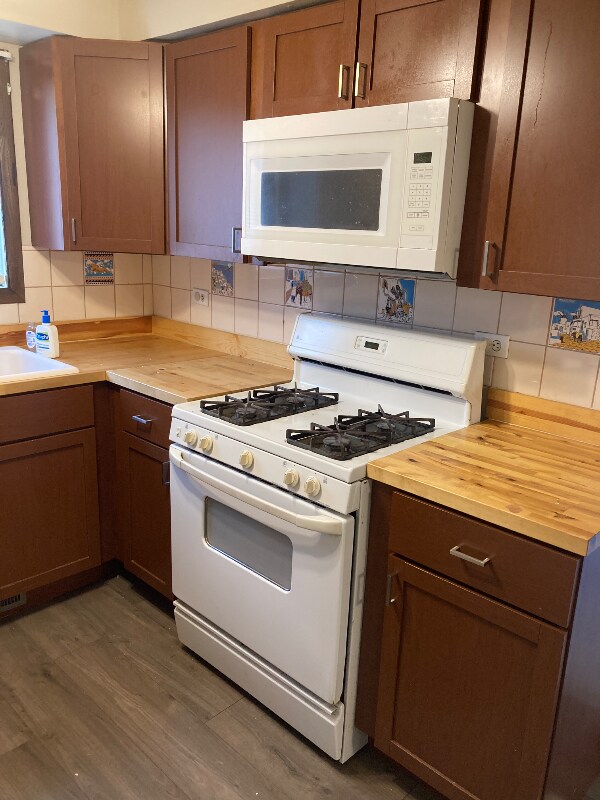 Building Photo - 8700 S 81st Ave