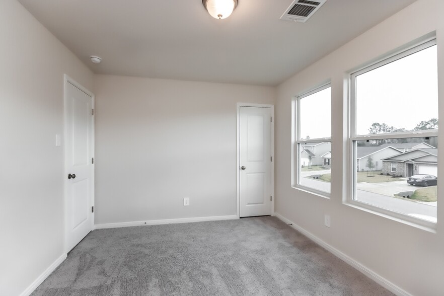 Building Photo - 15580 Briar Forest Dr