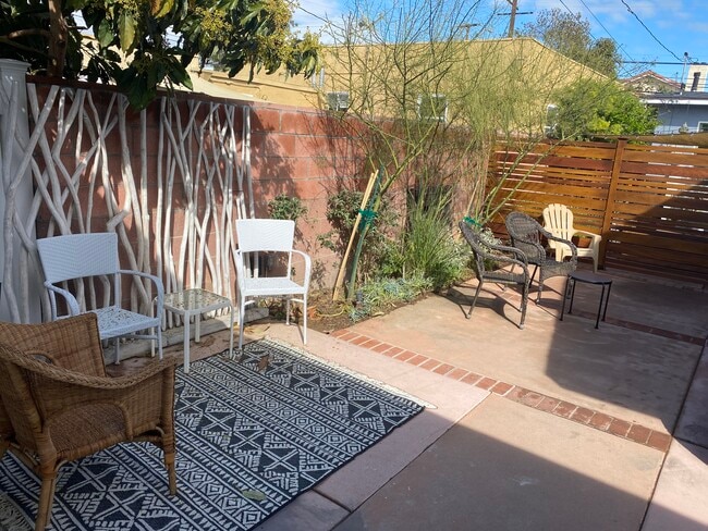 Private backyard - 1457 Loma Ave