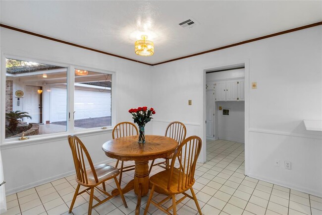 Building Photo - 470 Old Hickory Dr