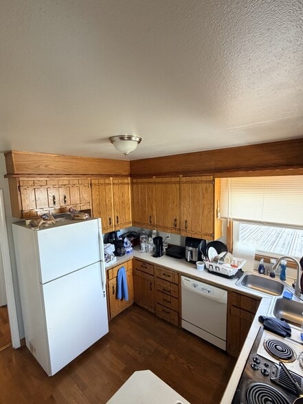 Building Photo - 614 S Stevens St