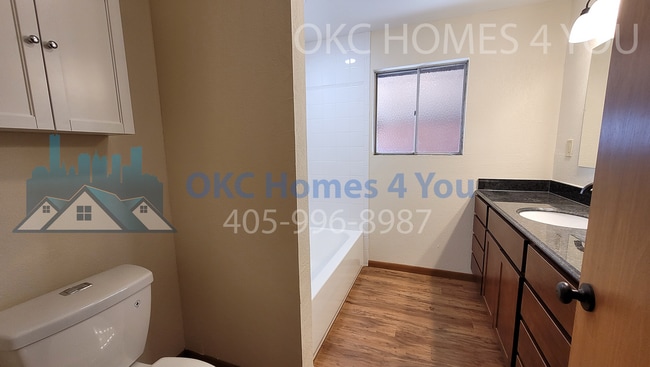 Building Photo - 4724 N Tulsa Ave