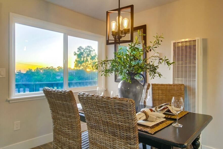 Building Photo - 603 Sunset Dr