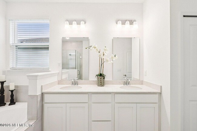 Building Photo - 2630 Seasons Rd