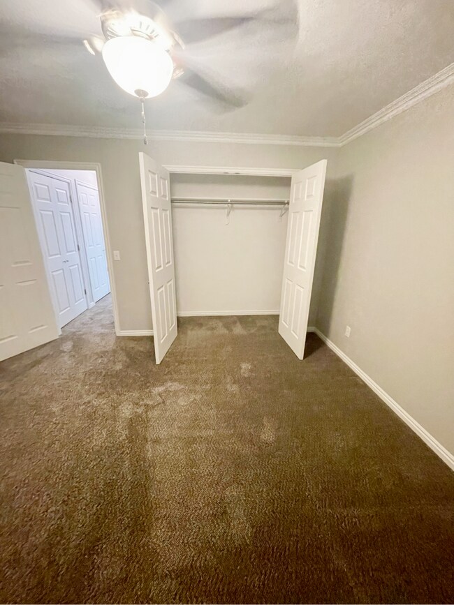 Building Photo - 720 E 1500 S