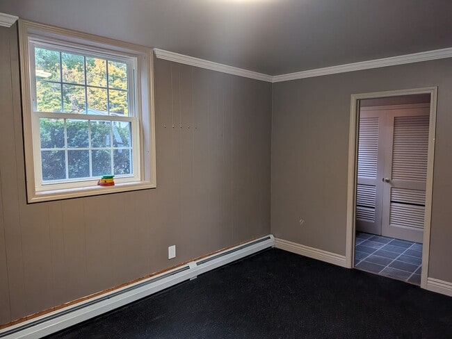 Building Photo - Gorgeous 4 Bed, 3 Bed House for Rent in Me...