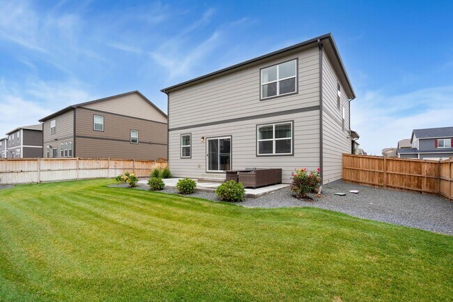 Building Photo - Updated 3-Bedroom Home With 3-Car Garage Close to Commuting, Coffee, and Gym