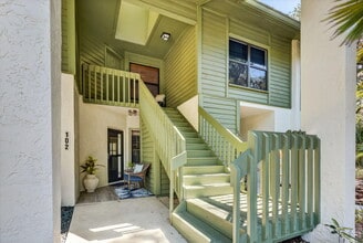 Building Photo - 5230 SE Seascape Way