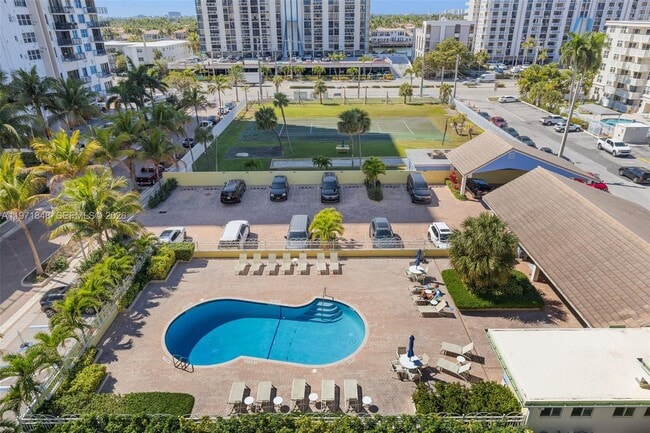 Building Photo - 2001 S Surf Rd