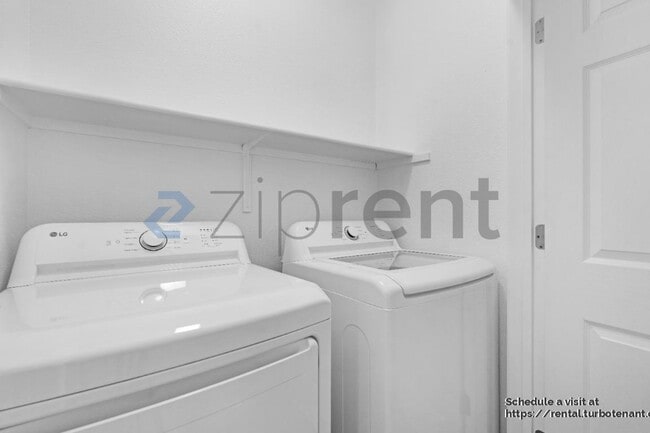 Building Photo - 10923 Tower Park Dr