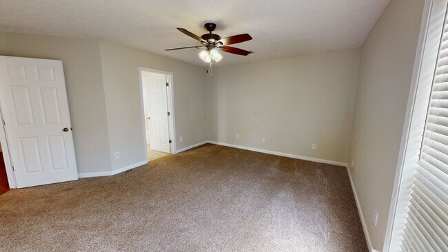 Building Photo - Creampuff in Copperfield!