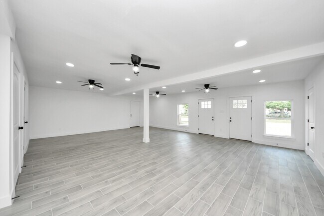 Building Photo - 7208 Helmers St