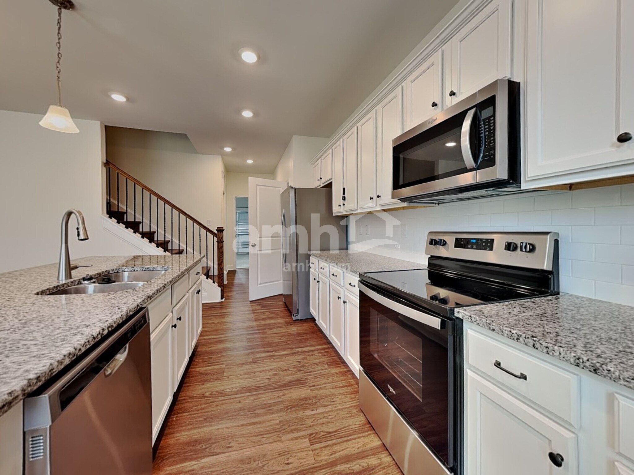 Building Photo - 155 Twin River Dr