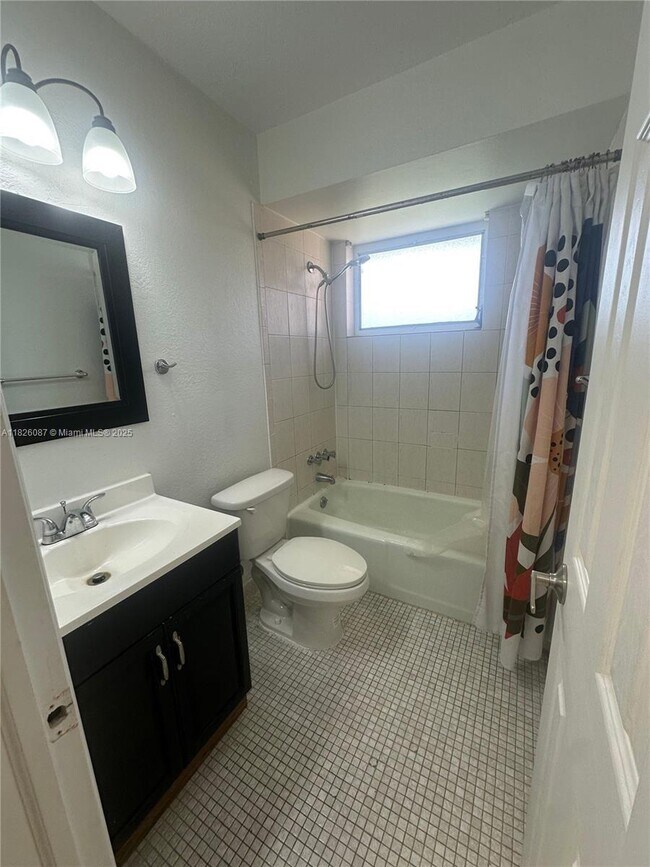 Building Photo - 9487 SW 76th St
